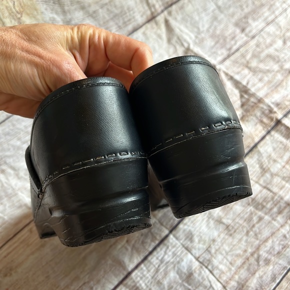 Dansko | women’s clog shoe size 37 6.5 - 7 black leather - Picture 9 of 17